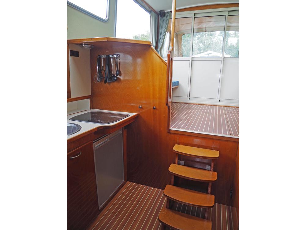 Salon, Accommodatie